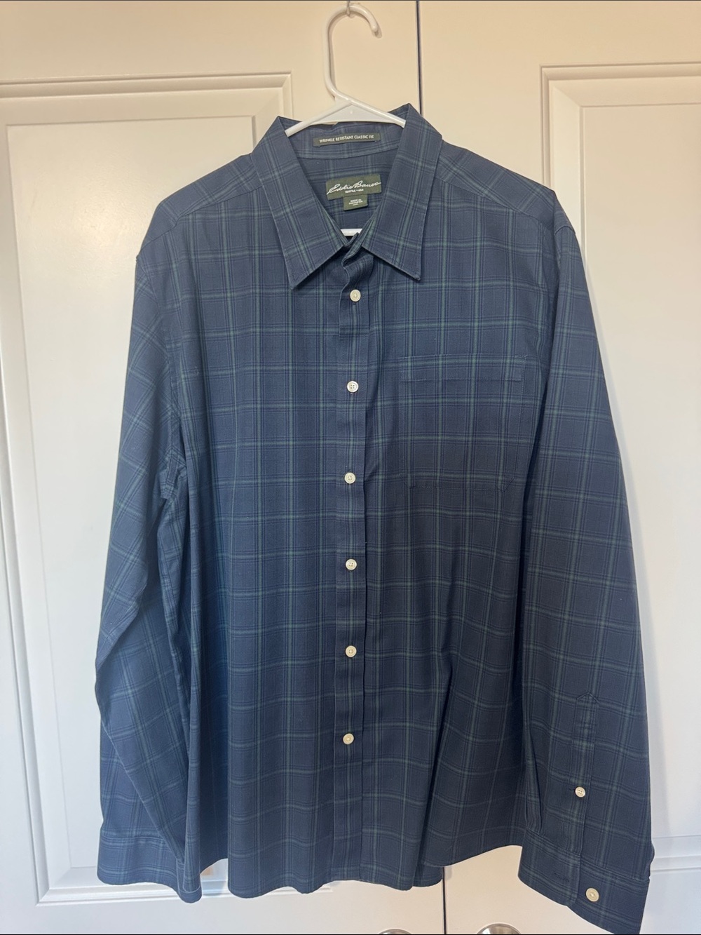 Eddie Bauer long sleeve Dark Blue Plaid classic fit Button-Down Shirt size XXL